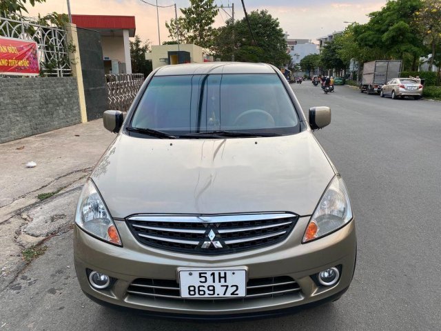 Cần bán xe Mitsubishi Zinger sản xuất năm 2008, màu nâu vàng