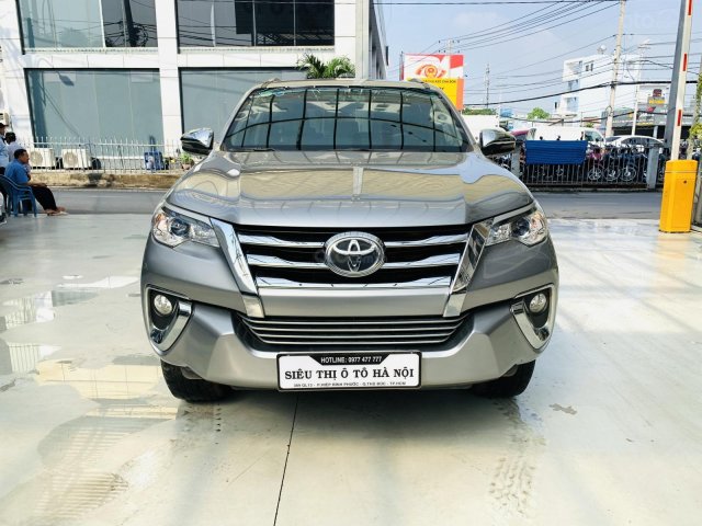 Bán xe ô tô Toyota Fortuner năm 2020, màu bạc, máy dầu, số sàn, xe cực đẹp