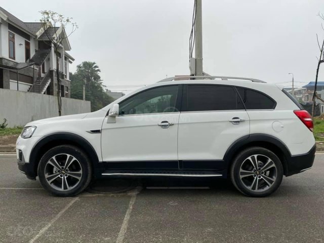 Bán xe Chevrolet Captiva REVV LTZ năm 2016, màu trắng số tự động