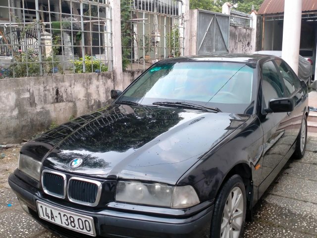 Bán ô tô BMW 320i sản xuất 1996, giá cạnh tranh0