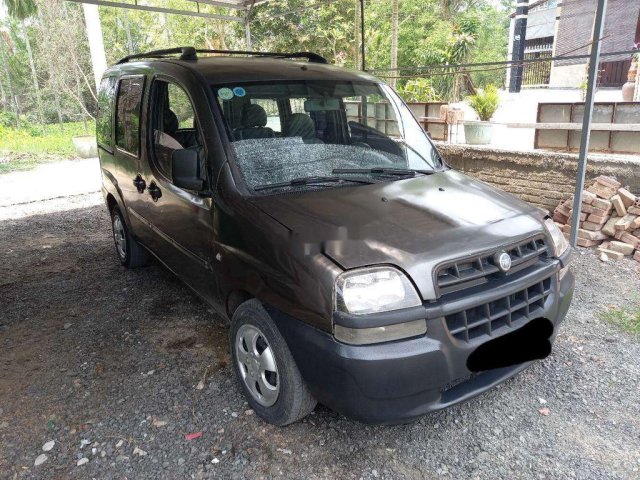 Bán Fiat Doblo đời 2004, màu nâu0