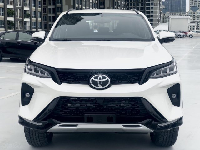 Toyota Fortuner Legender 2021, đủ màu, giao ngay, 395tr có xe0