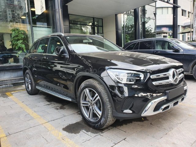 Mercedes Ben GLC200 giá cực hấp dẫn, trả góp 85%, CTKM cực khủng, giảm tiền mặt, đủ màu, giao hàng toàn quốc0