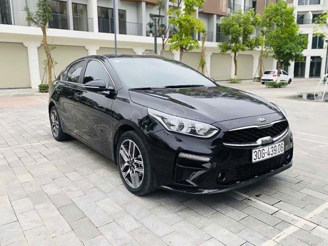 Bán Kia Cerato 2020, màu đen số tự động, giá tốt0