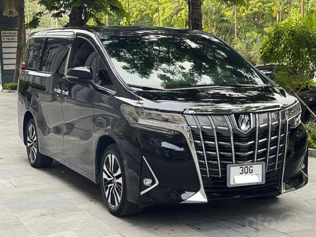 Cần bán xe Toyota Alphard sản xuất 2018, màu đen, nhập khẩu0