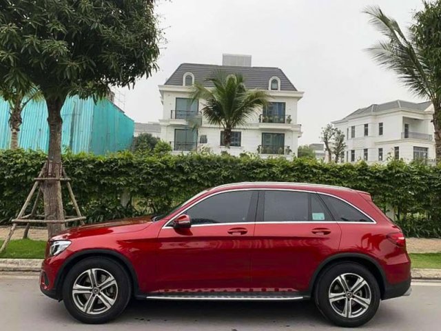 Bán ô tô Mercedes GLC-Class đời 2018, màu đỏ, nhập khẩu còn mới