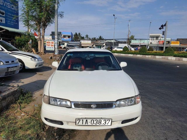 Cần bán gấp Mazda 626 đời 1993, màu trắng xe gia đình