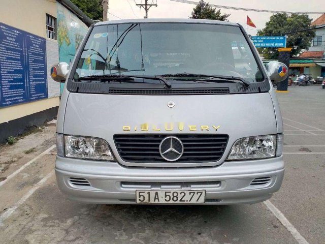 Cần bán Mercedes MB100 năm 2004, màu bạc, 175 triệu0