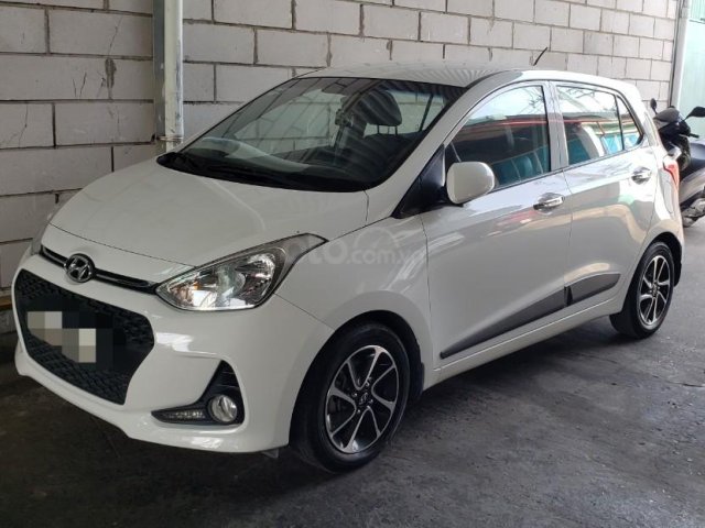 Cần bán xe Hyundai Grand i10 1.2 AT năm 2018, giá 365tr