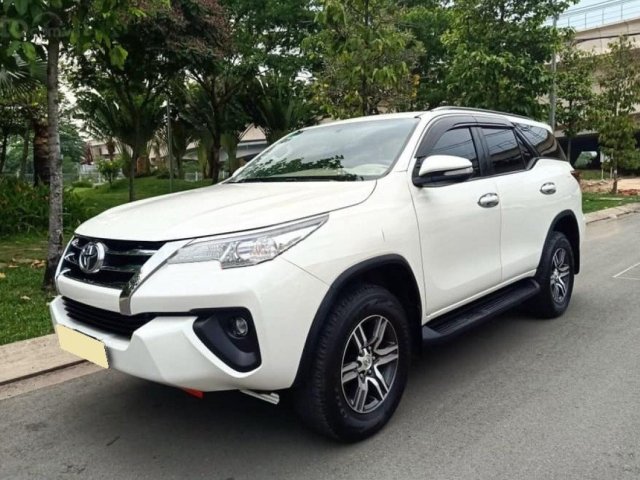 Bán Toyota Fortuner sản xuất năm 2019, màu trắng còn mới