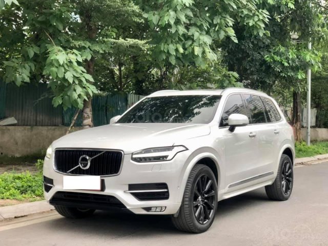 Cần bán lại xe Volvo XC90 năm sản xuất 2017