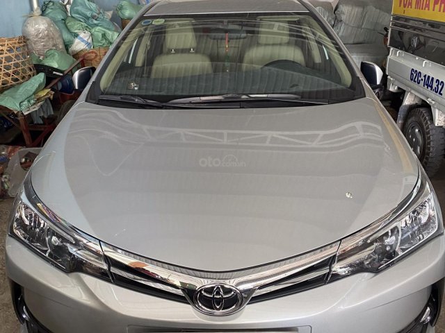Bán Toyota Corolla Altis sản xuất 2019, 720tr0