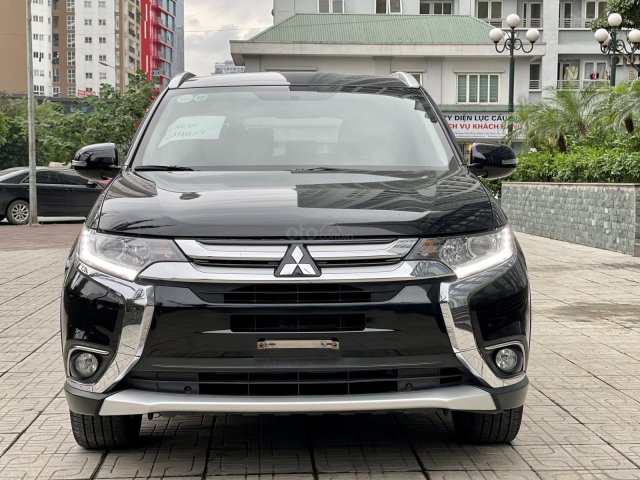 Mitsubishi Outlander 2.0L CVT sx 2018 màu đen0