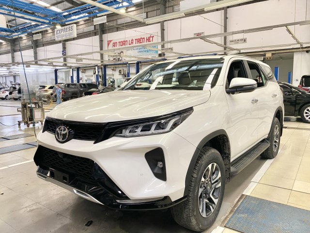 Fortuner 2021 mới tại Toyota An Sương Q12 TP HCM0