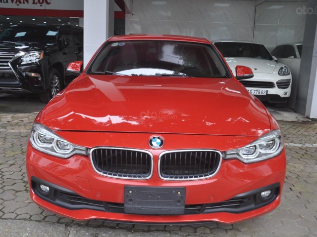 Bán BMW 3-Series 320i sản xuất 2018, màu đỏ số tự động