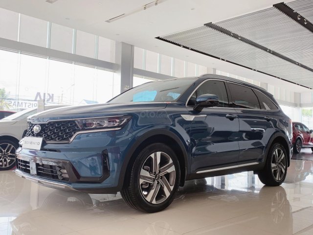 Cần bán xe Kia Sorento sản xuất năm 2021