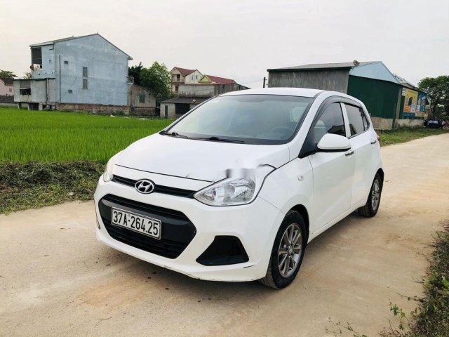 Cần bán Hyundai Grand i10 năm 2015, màu trắng, xe nhập còn mới0