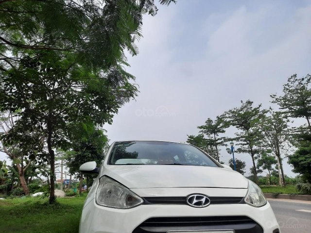 Cần bán lại xe Hyundai Grand i10 sản xuất năm 2015, nhập khẩu0