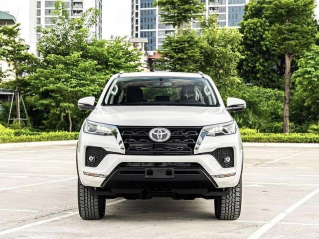 Cần bán Toyota Fortuner năm 2021, ưu đãi lên tới 30 triệu, nhận ưu đãi, hỗ trợ trả góp, đăng ký lái thử0