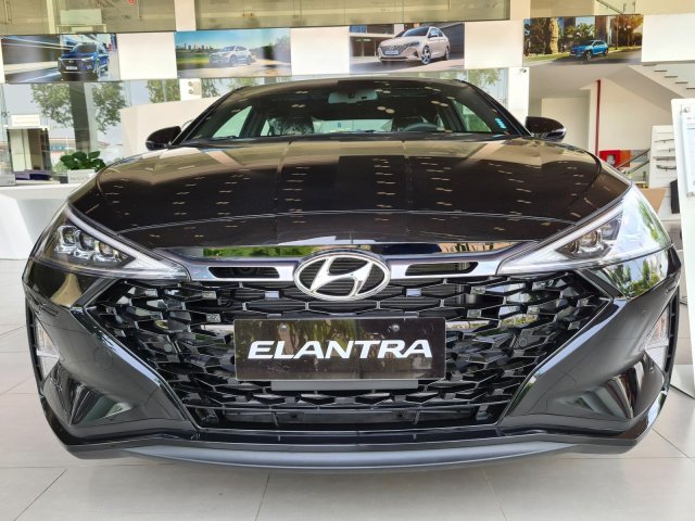 Bán Hyundai Elantra năm 2021, giảm ngay 24tr tiền mặt, xe sẵn, full màu cùng nhiều quà tặng chính hãng0