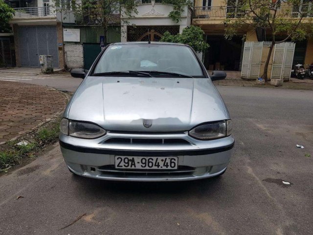 Cần bán gấp Fiat Siena đời 2004, màu xanh lam còn mới0