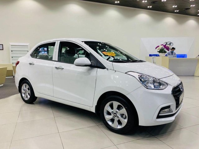 Bán ô tô Hyundai Accent đời 2021, màu trắng, giá tốt