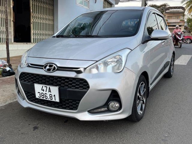 Cần bán gấp Hyundai Grand i10 năm 2017, giá 350tr