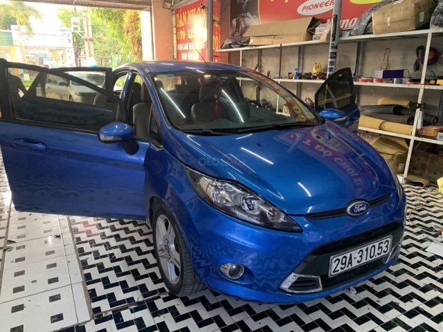 Cần bán chiếc Ford Fiesta sản xuất 2011