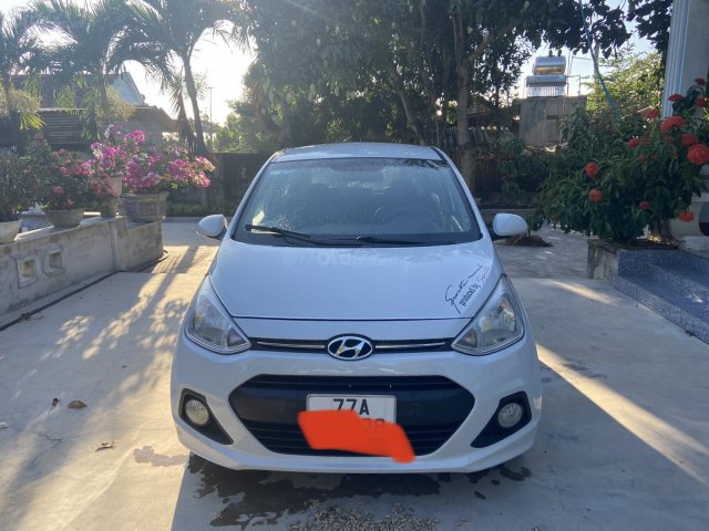 Cần bán chiếc Hyundai Grand i10 đời 2015, xe nhập, số sàn, khoá thông minh0