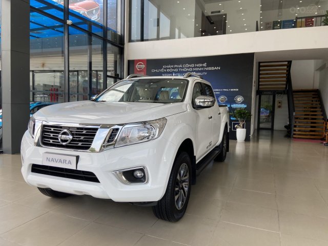 Xe Nissan Navara EL A-IVI 2.5 AT 2WD 2020