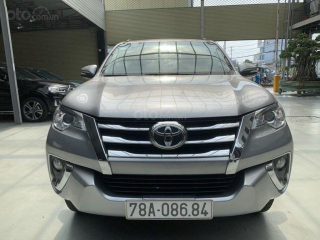 Cần bán xe Toyota Fortuner 2.7AT máy xăng đăng kí 10/20170