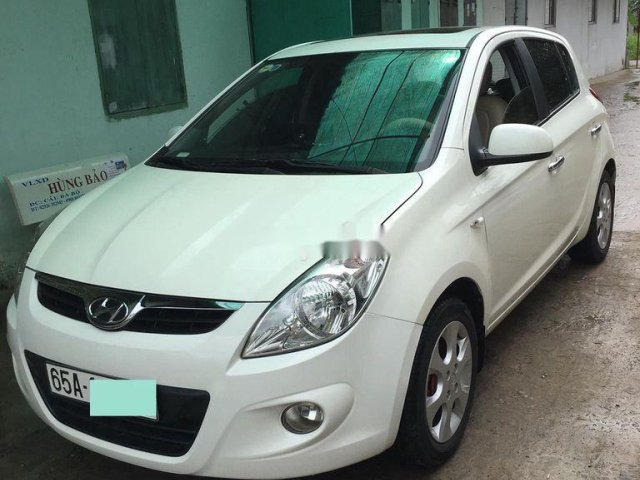 Xe Hyundai i20 năm 2010, nhập khẩu còn mới