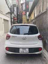Cần bán gấp Hyundai Grand i10 đời 2018, màu trắng số sàn, giá 340tr