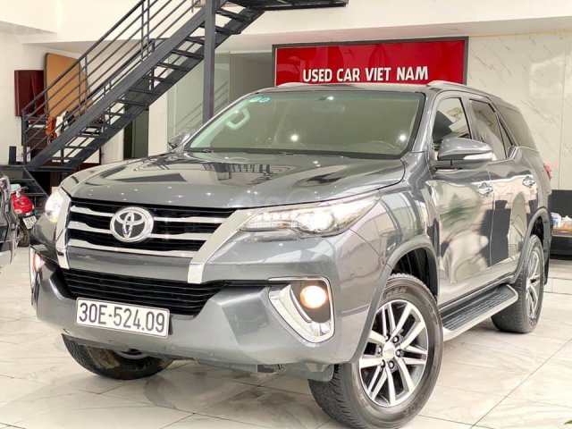 Bán Toyota Fortuner 2017, màu xám, nhập khẩu như mới0