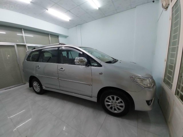 Cần bán xe Toyota Innova số sàn, bản E sản xuất năm 2013