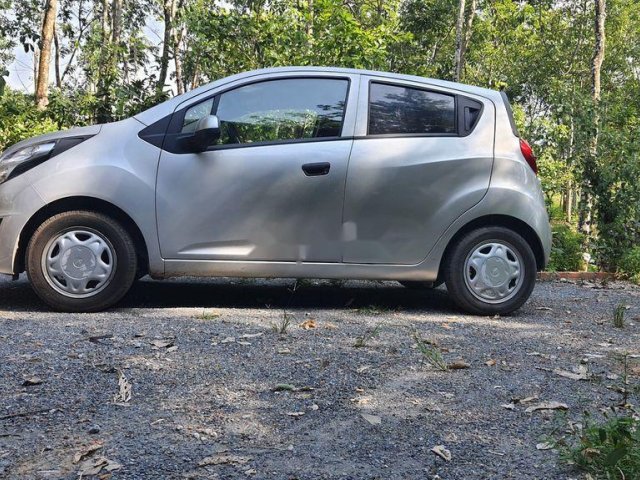 Cần bán lại xe Chevrolet Spark sản xuất năm 2017 còn mới giá cạnh tranh