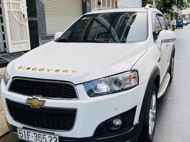 Cần bán gấp Chevrolet Captiva sản xuất năm 2015, màu trắng