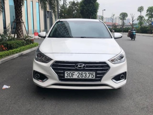 Cần bán lại xe Hyundai Accent sản xuất năm 2018, màu trắng số tự động