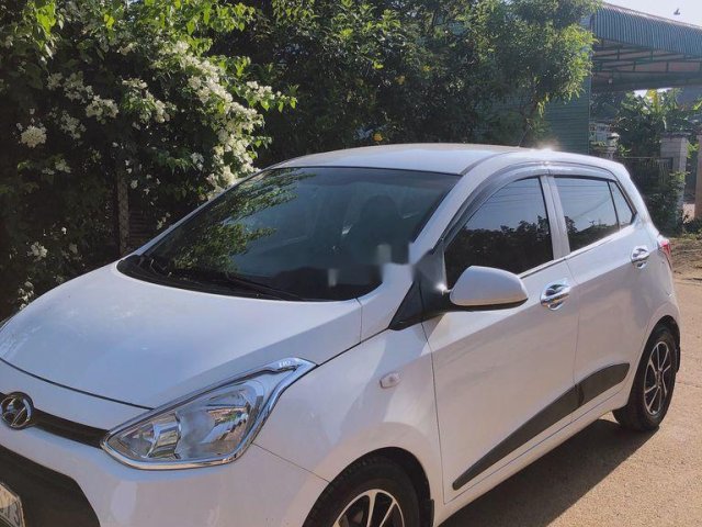 Cần bán lại xe Hyundai Grand i10 năm sản xuất 2016 còn mới