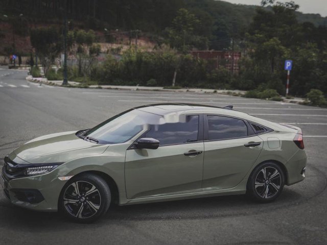 Bán Honda Civic L Turbo sản xuất năm 2018, nhập khẩu còn mới, 750 triệu