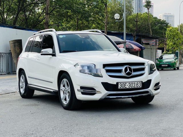 Cần bán xe Mercedes GLK Class sản xuất 2014, màu trắng, giá chỉ 899 triệu