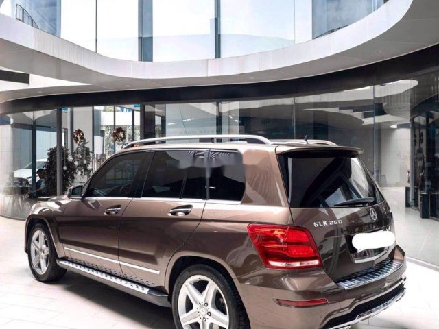 Bán ô tô Mercedes GLK250 AMG 4Matic sản xuất 2015, màu nâu giá cạnh tranh