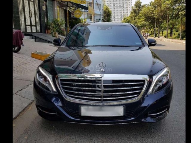 Cần bán xe Mercedes năm sản xuất 20170