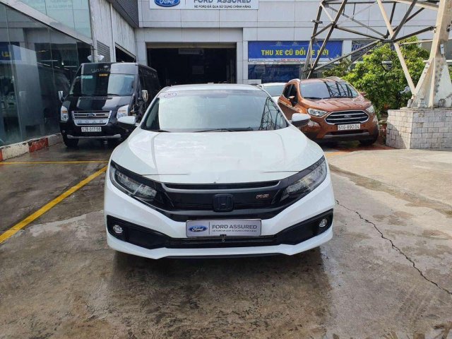 Cần bán gấp Honda Civic 1.5 RS đời 2019, màu trắng, nhập khẩu còn mới