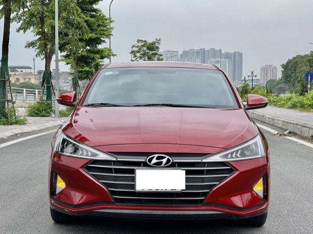 Bán Hyundai Elantra đời 2019, xe lăn bánh khoảng 15000 km còn như mới, hỗ trợ vay ngân hàng lãi suất cực ưu đãi