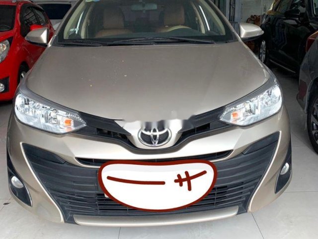 Cần bán xe Toyota Vios đời 2018, màu bạc còn mới giá cạnh tranh0