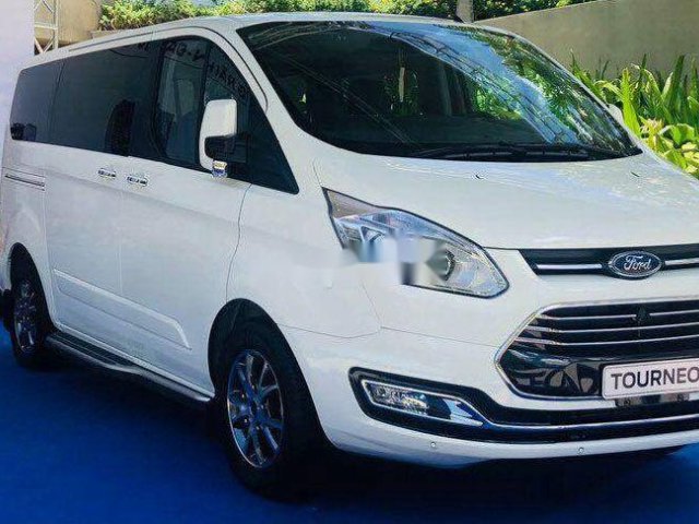 Bán Ford Tourneo 2019, màu trắng, xe nhập, giá 965tr