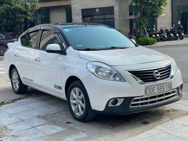 Bán Nissan Sunny 1.5 sx 2016, mới đi được 60.000km0