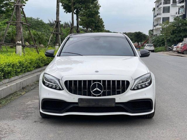 Bán nhanh giá ưu đãi chiếc Mercedes C200 model 20190