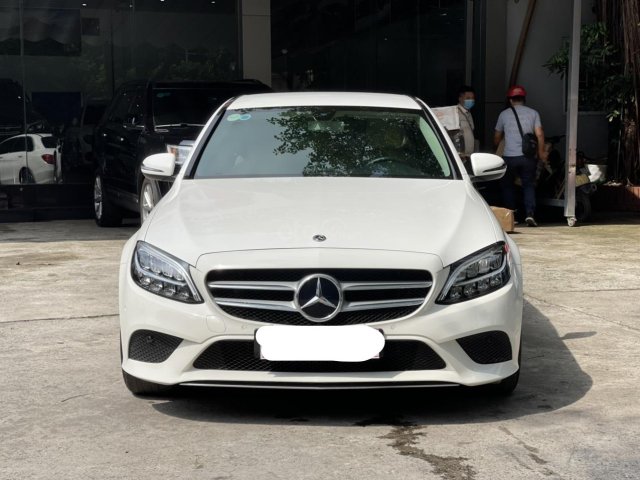 Cần bán Mercedes C200 sản xuất năm 20180